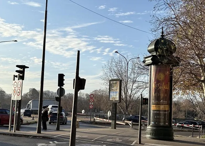 Sunny With Seine View *